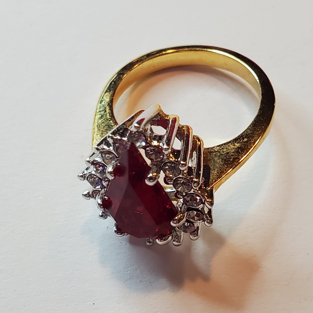 Red Ruby ring - Picture 2 of 6